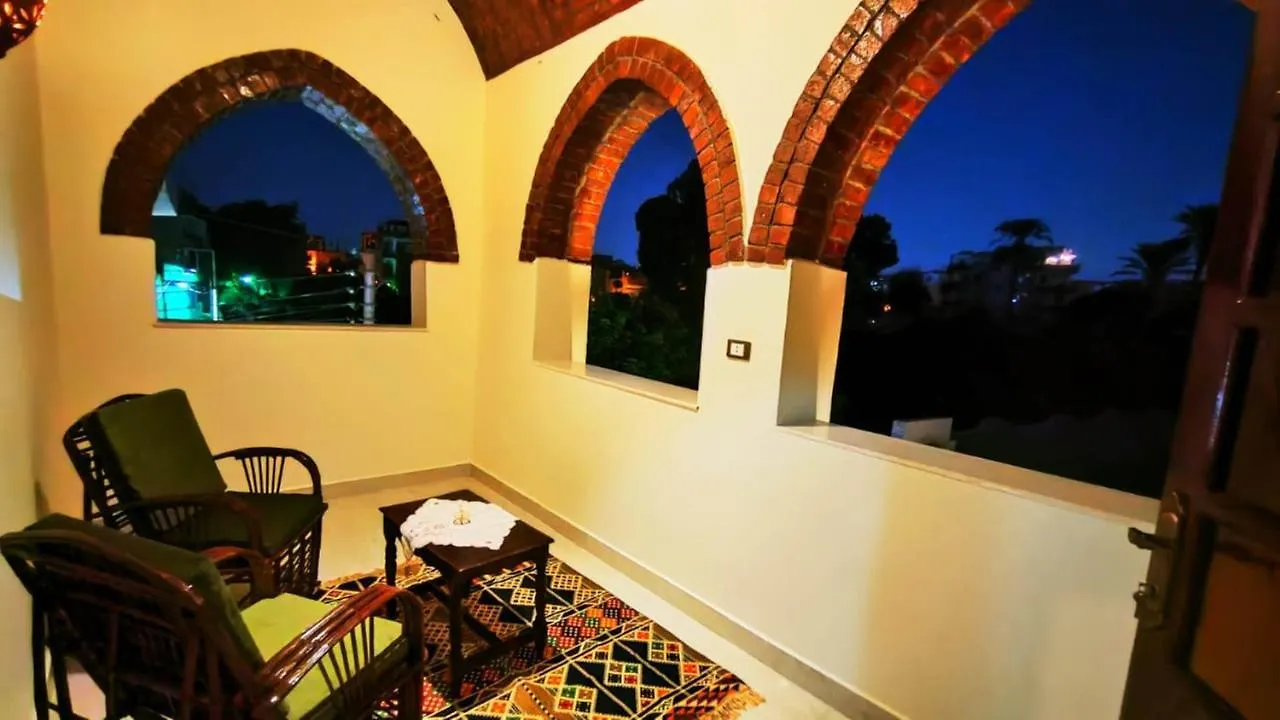 Tasneem Palace 樂蜀 公寓